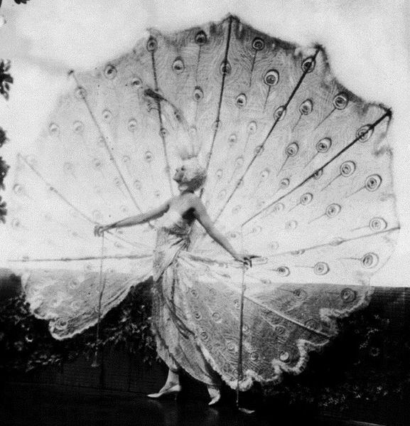 Dolores_peacock_(cropped)